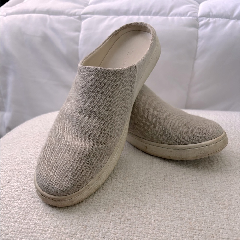VINCE backless slip on mule
